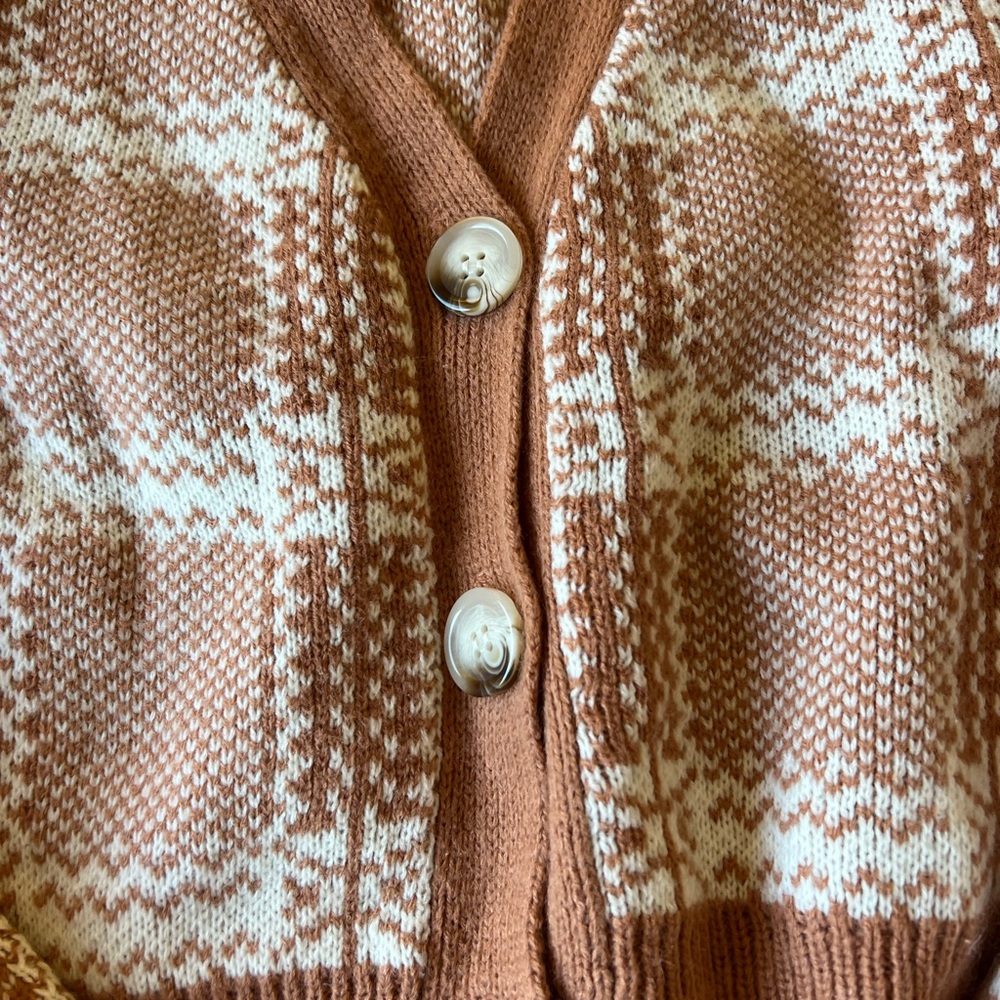 Princess polly brown & white sweater with plaid pattern